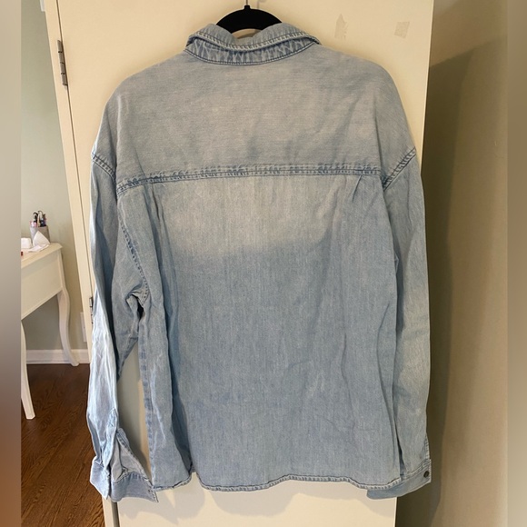 NWT Weworewhat Boyfriend Button-Down Denim Shirt Size: M/L - Picture 4 of 12